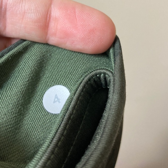 Lululemon Wunder Under Crop Legging Full On Luxtreme Savasana Camo Fatigue Green - Picture 11 of 11